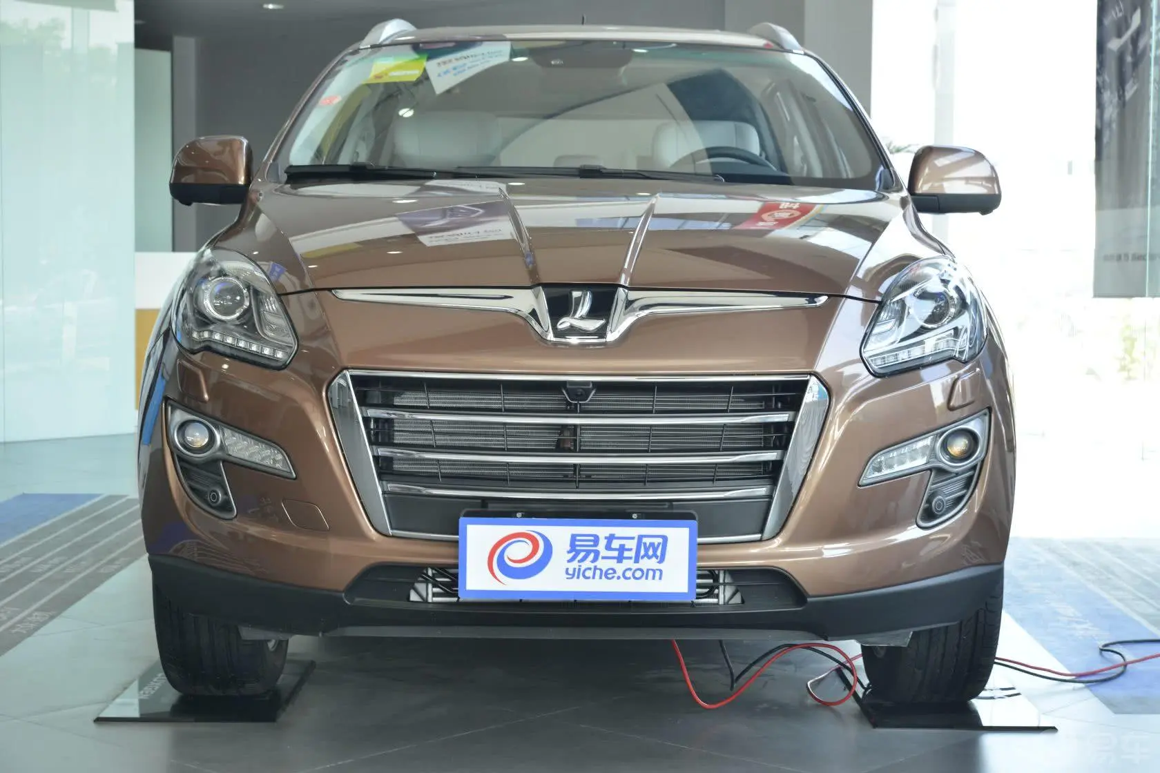 大7 SUV2.2T 自动 四驱 智尊型正前水平