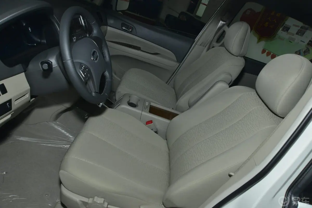 比亚迪M62.4L 手动 舒适版驾驶员座椅