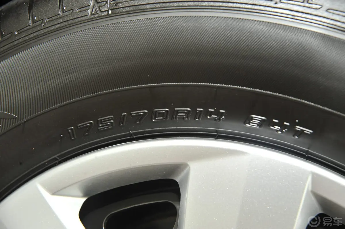 桑塔纳1.6L 自动 风尚版轮胎规格