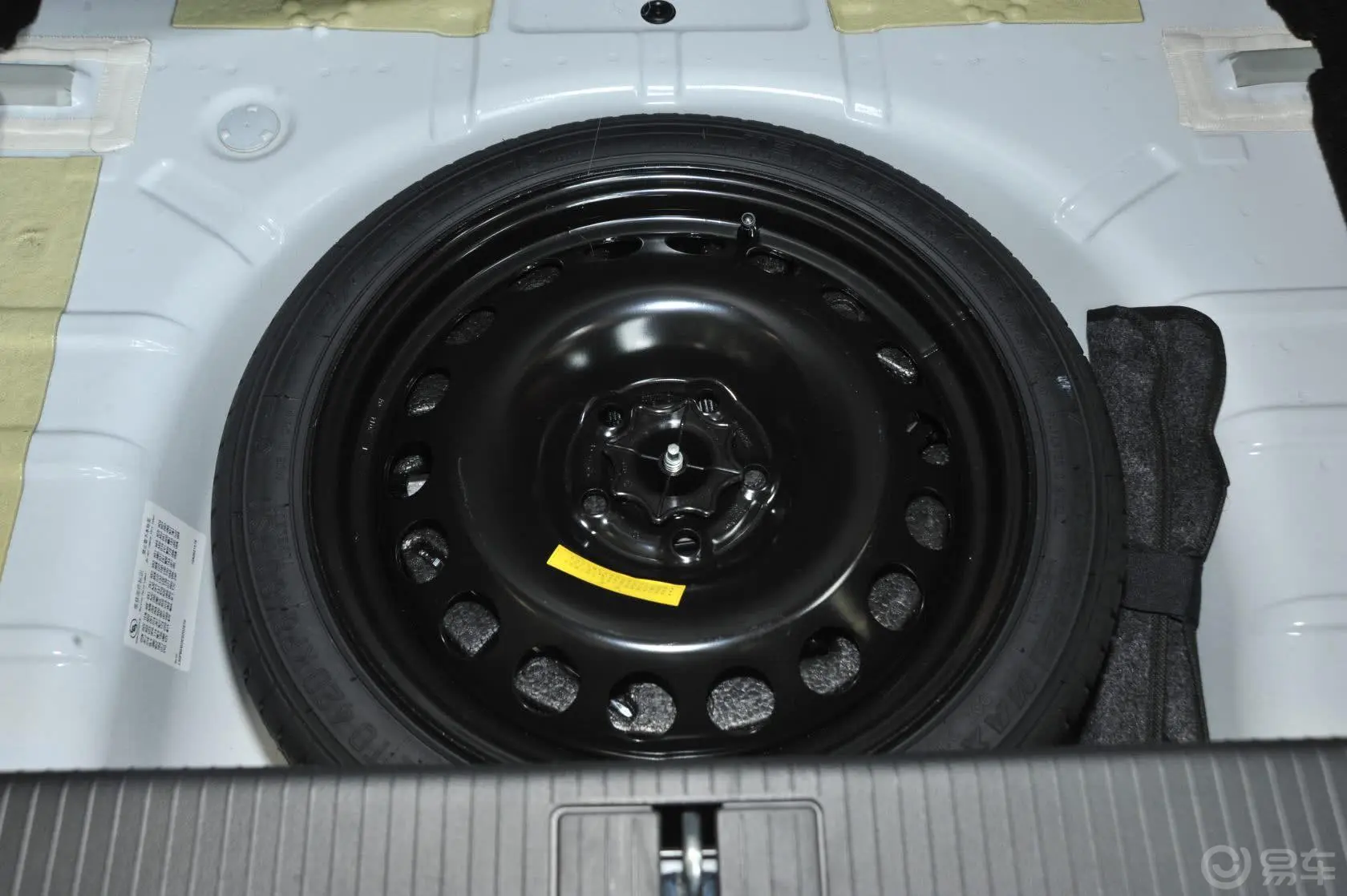 英朗XT 1.6L 自动 时尚型 Alcantara版备胎