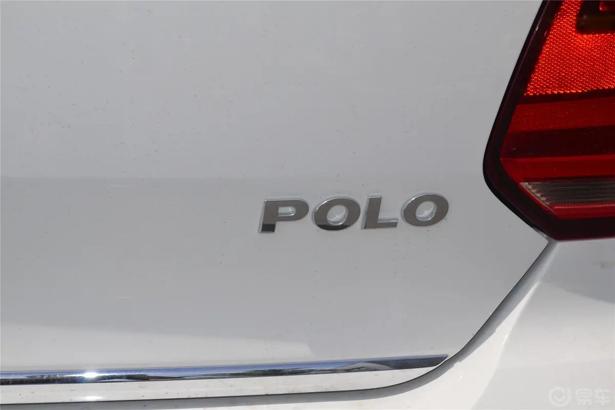 Polo1.4L 自动 豪华版尾标