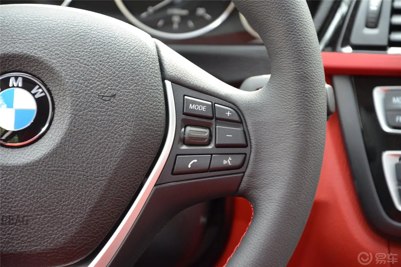 宝马4系双门轿跑车 420i 设计套装型方向盘功能键（右）