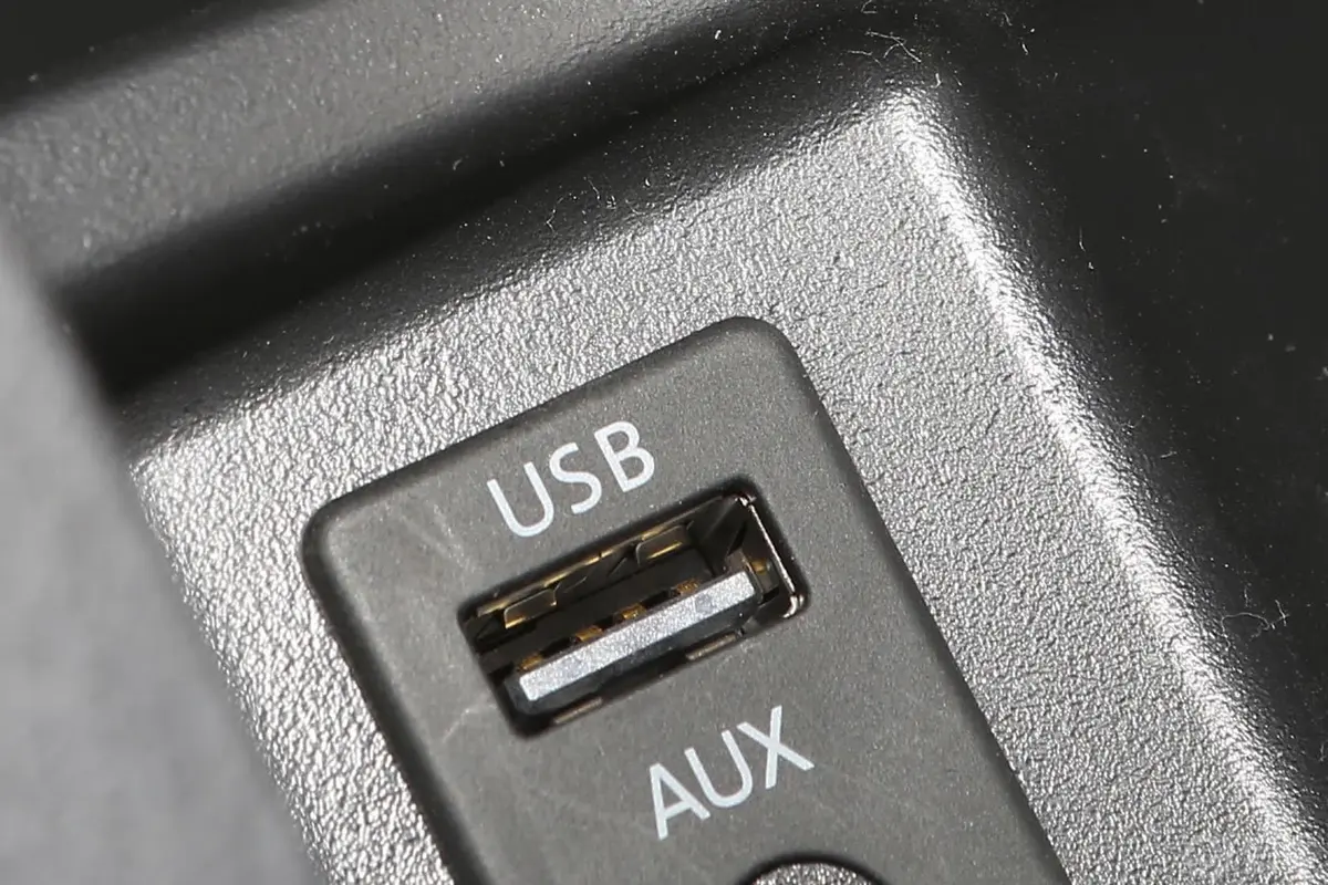 途安1.4T 手动 舒适版 5座USB接口