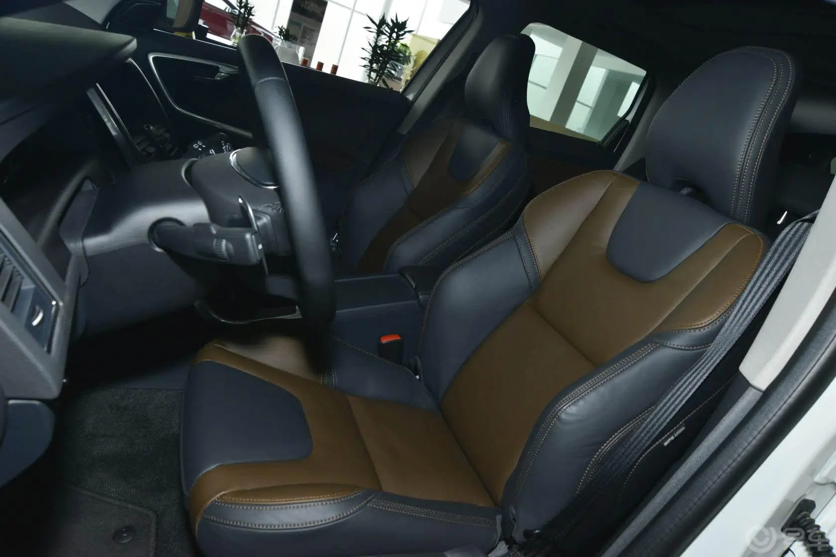 沃尔沃XC60(进口)T6 智逸版驾驶员座椅