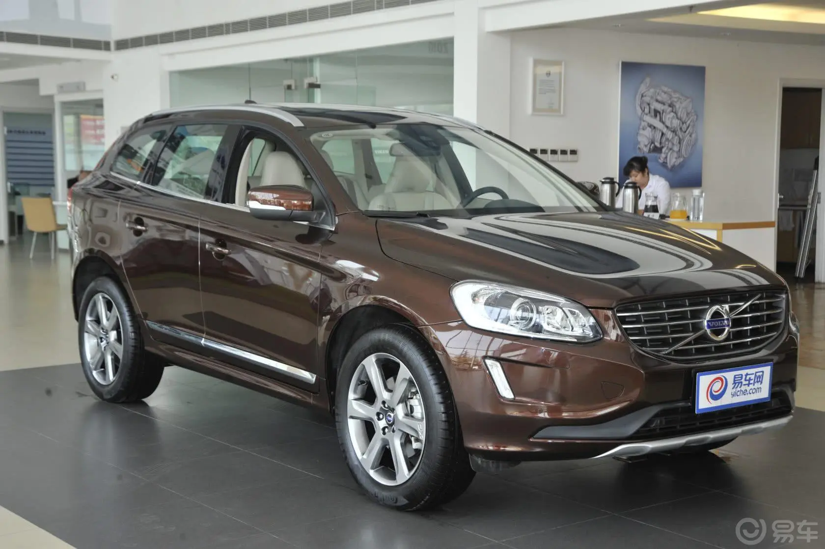 沃尔沃XC60(进口)3.0T T6 智逸版侧前45度车头向右水平