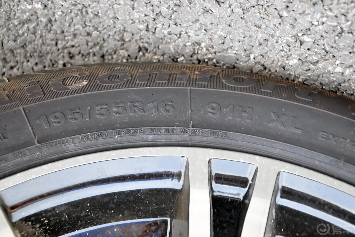 金刚CROSS 1.5L 自动 精英型轮胎规格