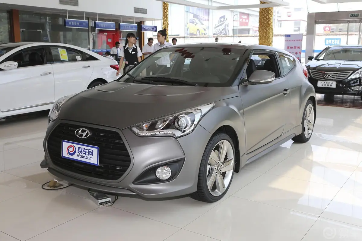 Veloster飞思1.6T 自动 豪华版侧前45度车头向左水平