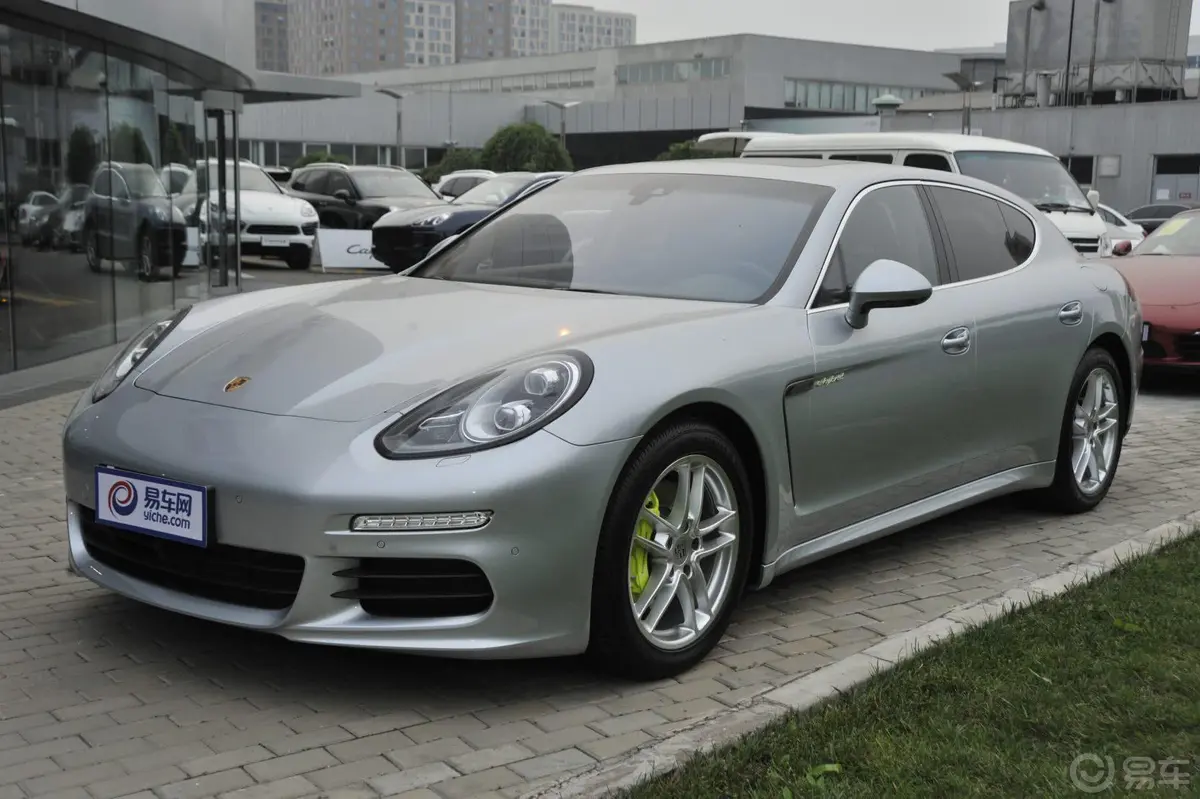 Panamera E-HybridPanamera S E-Hybrid 3.0T外观