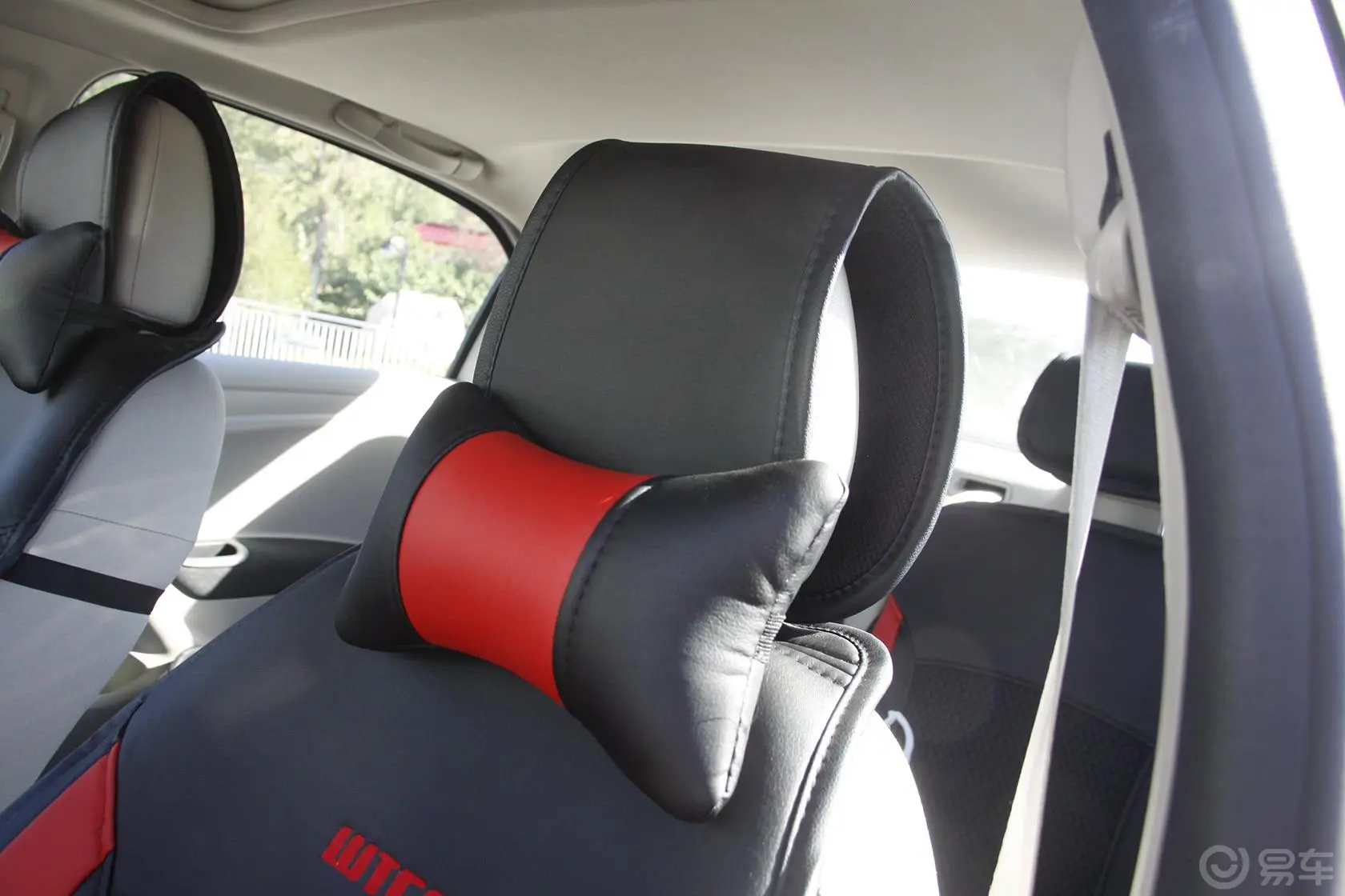 爱丽舍1.6L 手动 舒适型 WTCC纪念版驾驶员头枕