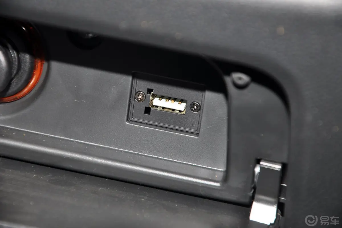金刚CROSS 1.5L 手动 精英型USB接口