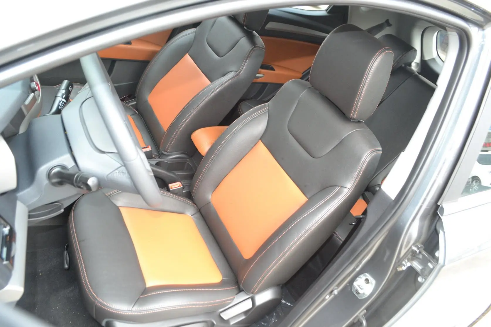 瑞风S31.5L 6MT 豪华智能型驾驶员座椅