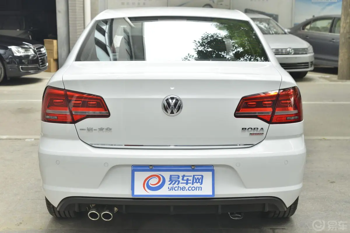 宝来1.4T 自动 Sportline正后水平