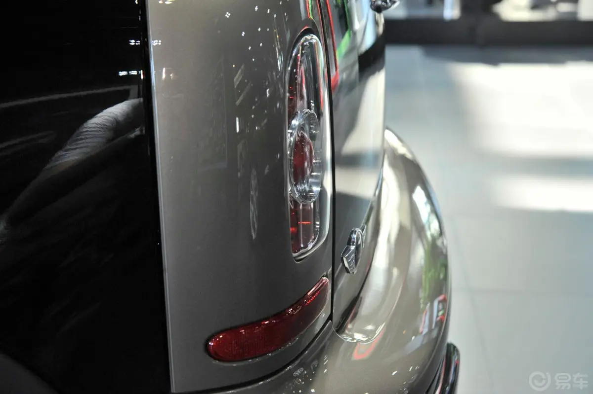 MINI CLUBMAN1.6L COOPER Bond Street外观