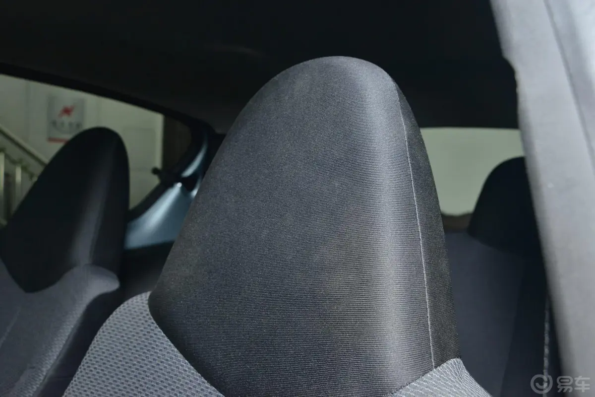 比亚迪F01.0L 手动 悦酷型驾驶员头枕