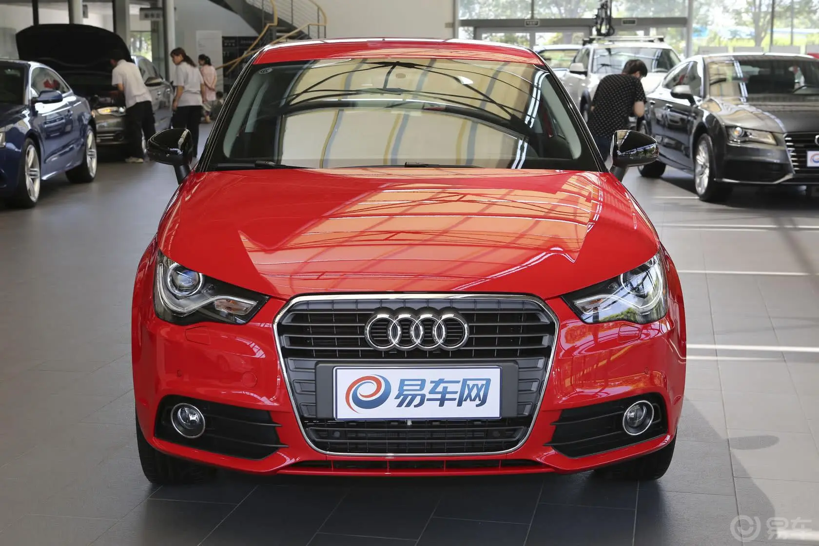 奥迪A130 TFSI 技术型正前水平