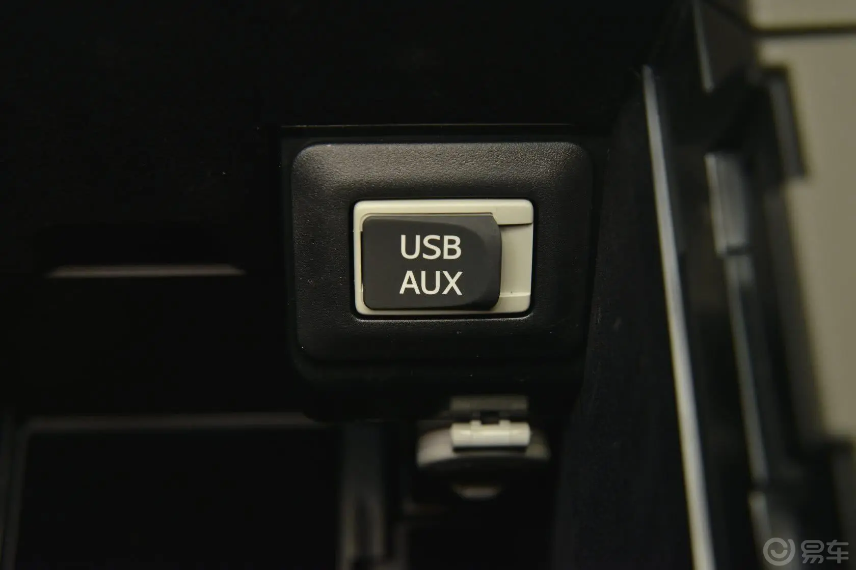 雷克萨斯RX270 典雅版USB接口