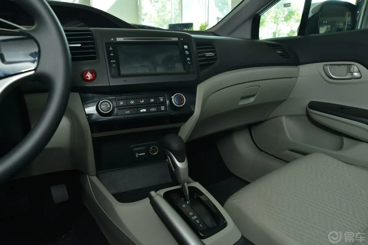 思域1.8L 自动 EXi舒适版中控台驾驶员方向
