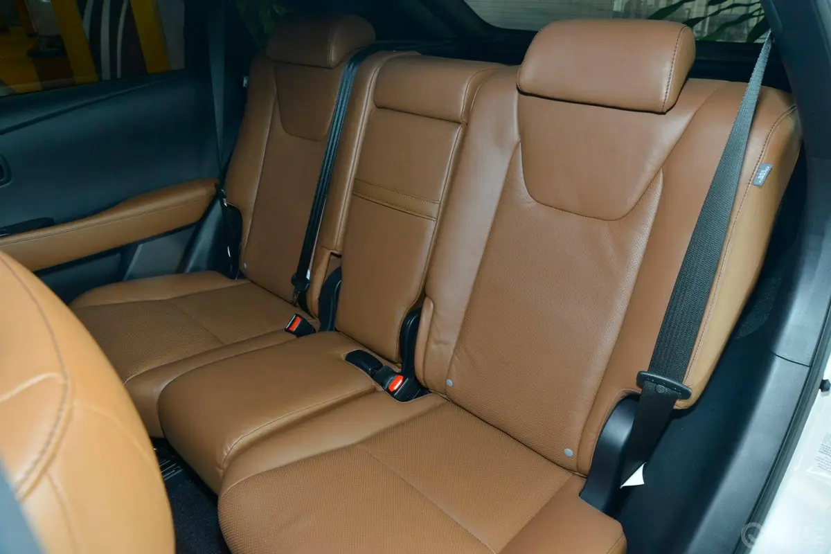 雷克萨斯RX350 豪华版后排座椅