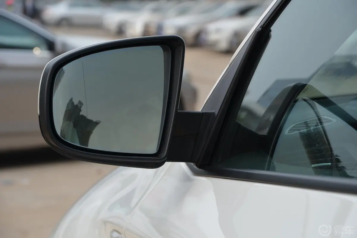 宝马X6xDrive35i后视镜镜面（后）