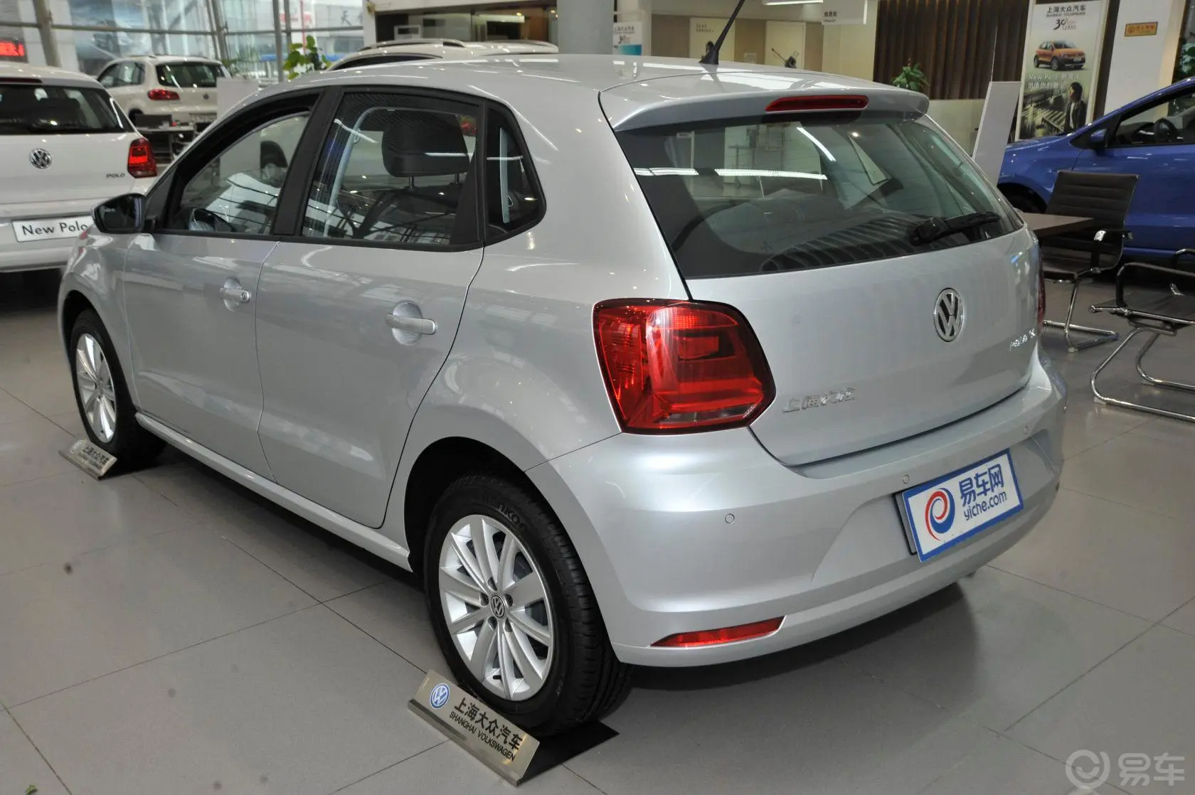 Polo1.6L 自动 舒适版侧后45度车头向左水平