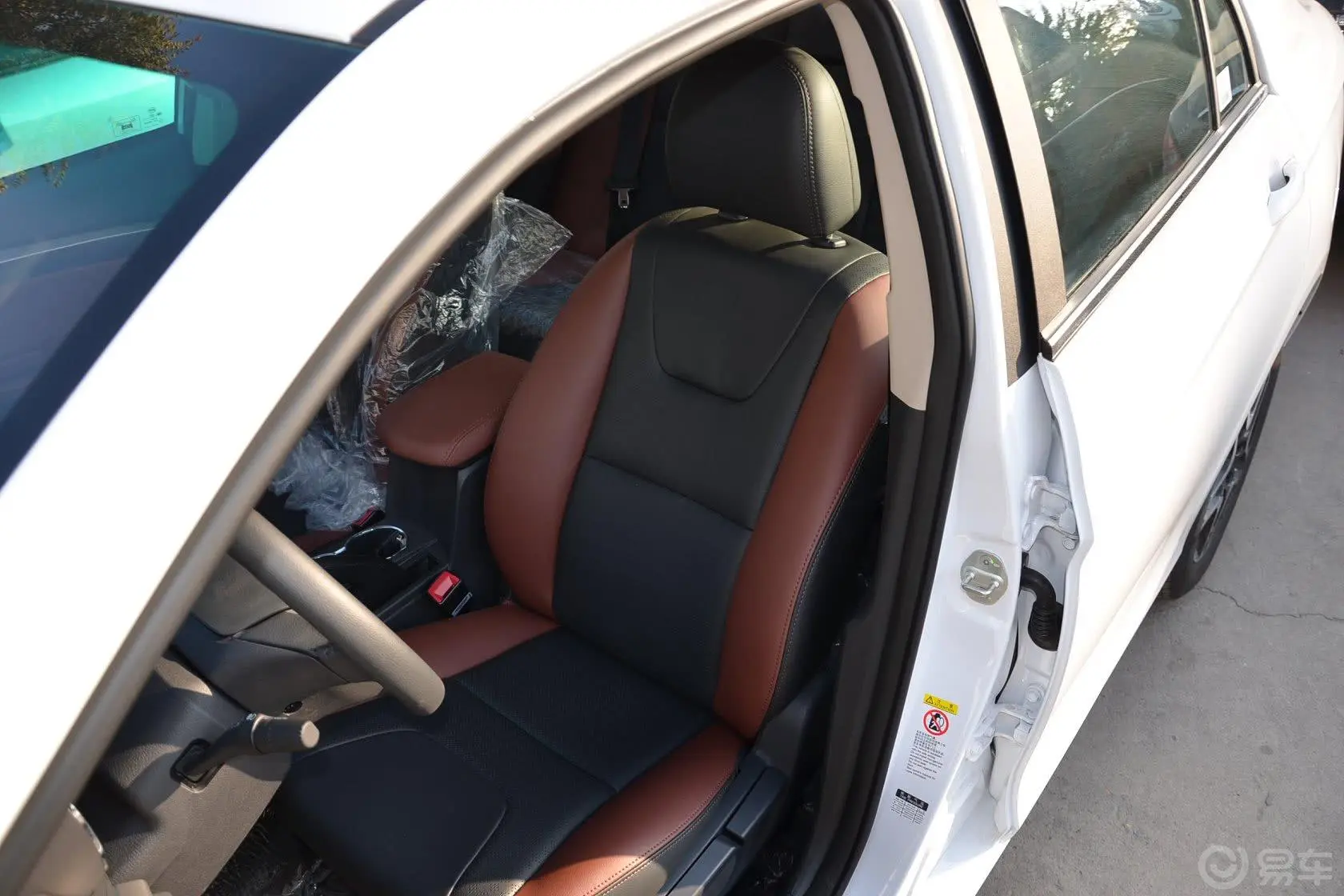 比亚迪G51.5TID 双离合 尊贵型驾驶员座椅
