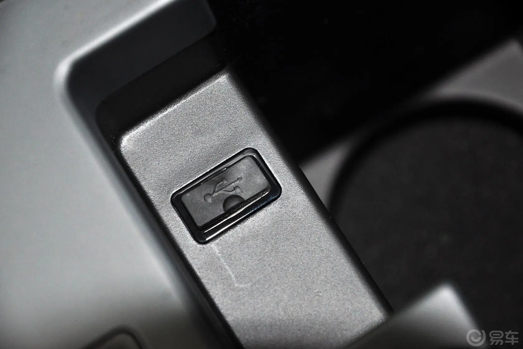 海马S51.5T CVT 舒适型运动版USB接口