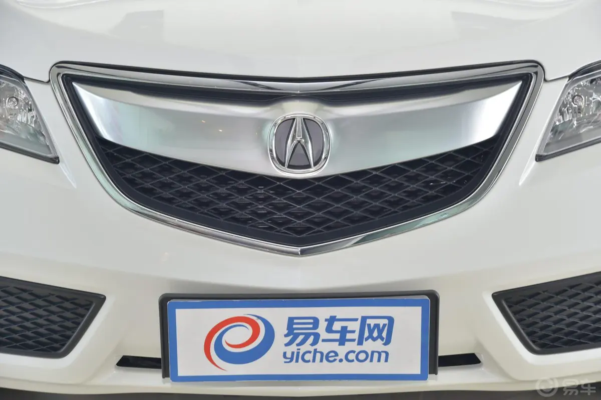 讴歌RDX(进口)3.0L 精英版外观