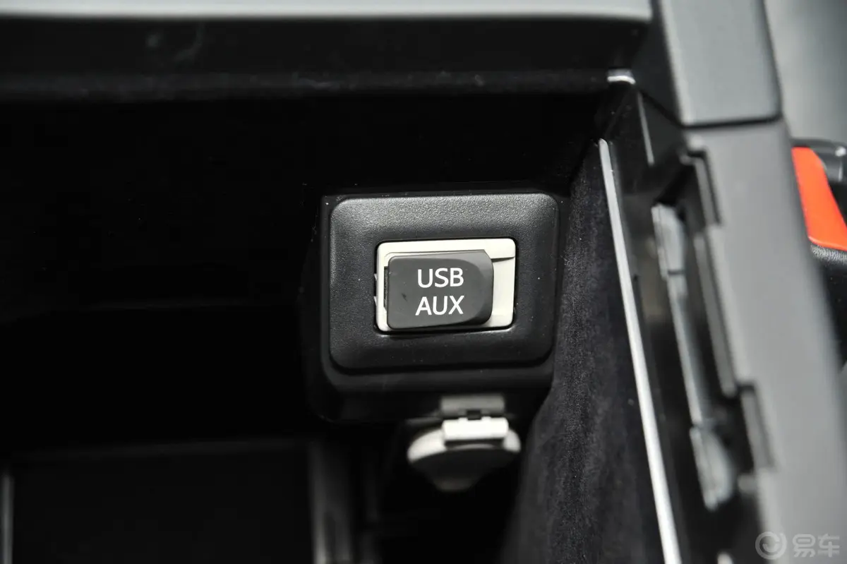 雷克萨斯RX270 豪华版USB接口