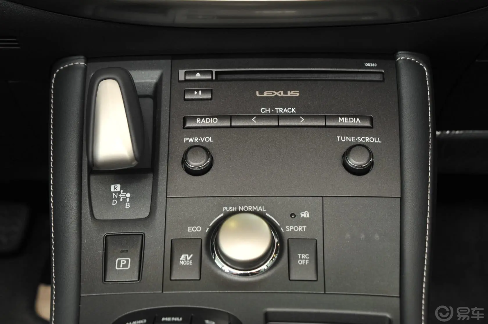 雷克萨斯CT200h 1.8L 自动 舒适版（单色）音响