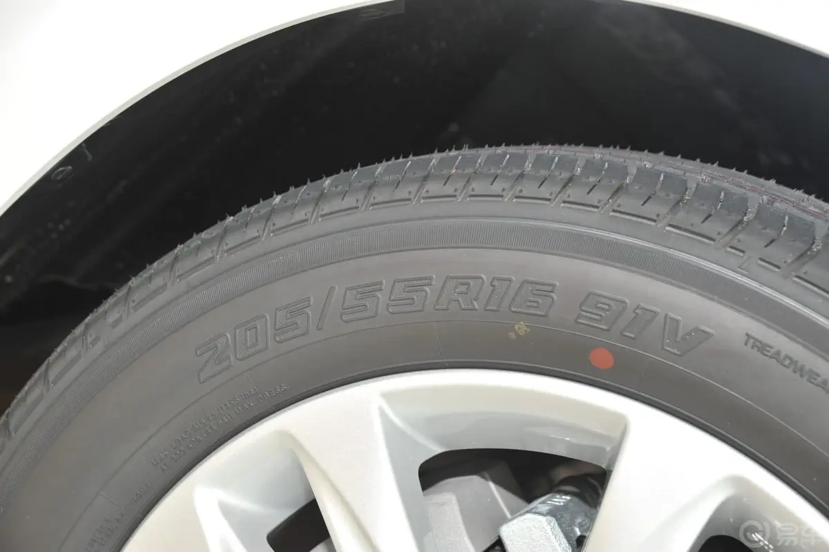 雷克萨斯CT200h 1.8L 自动 舒适版（单色）轮胎规格