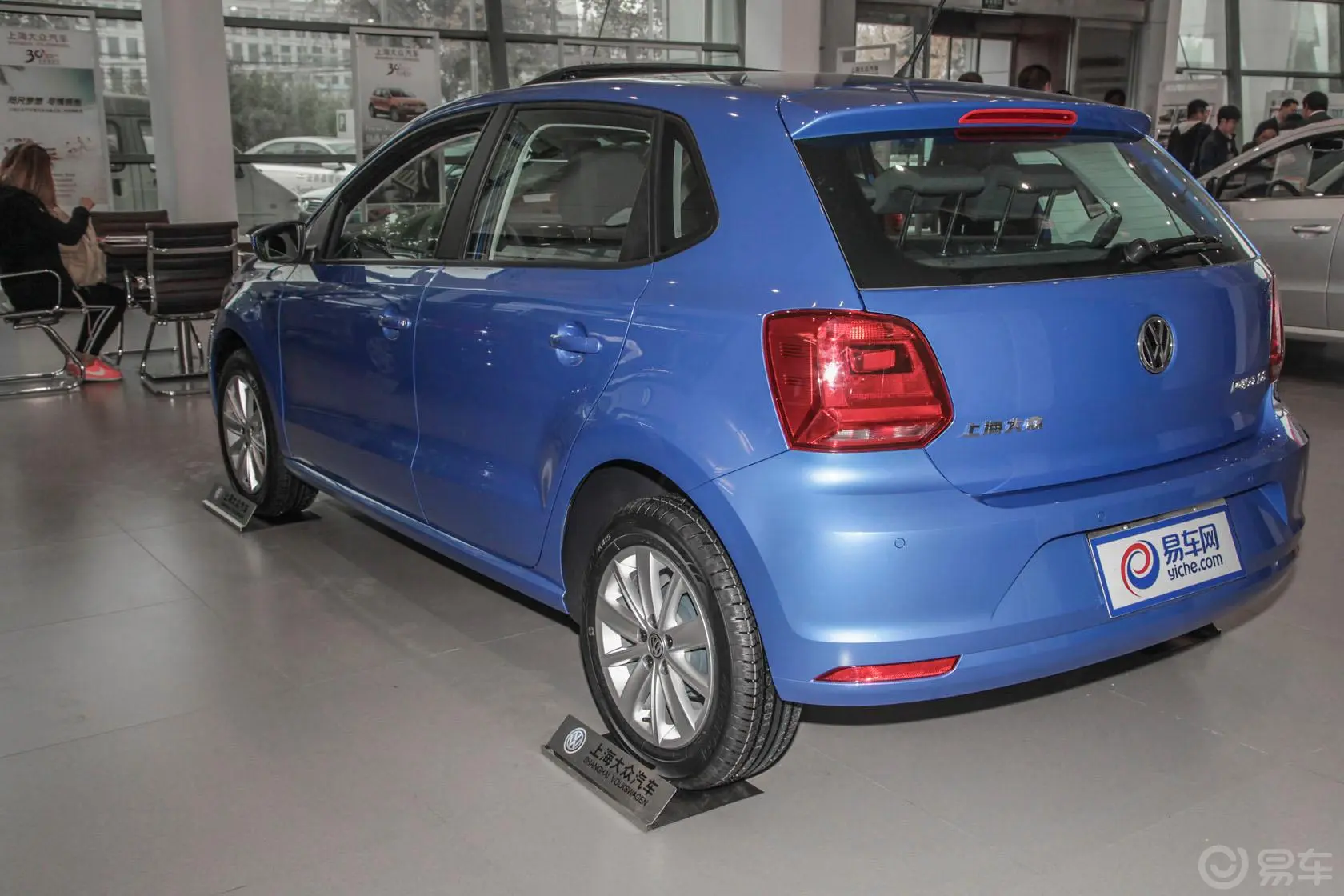 Polo1.6L 自动 舒适版侧后45度车头向左水平