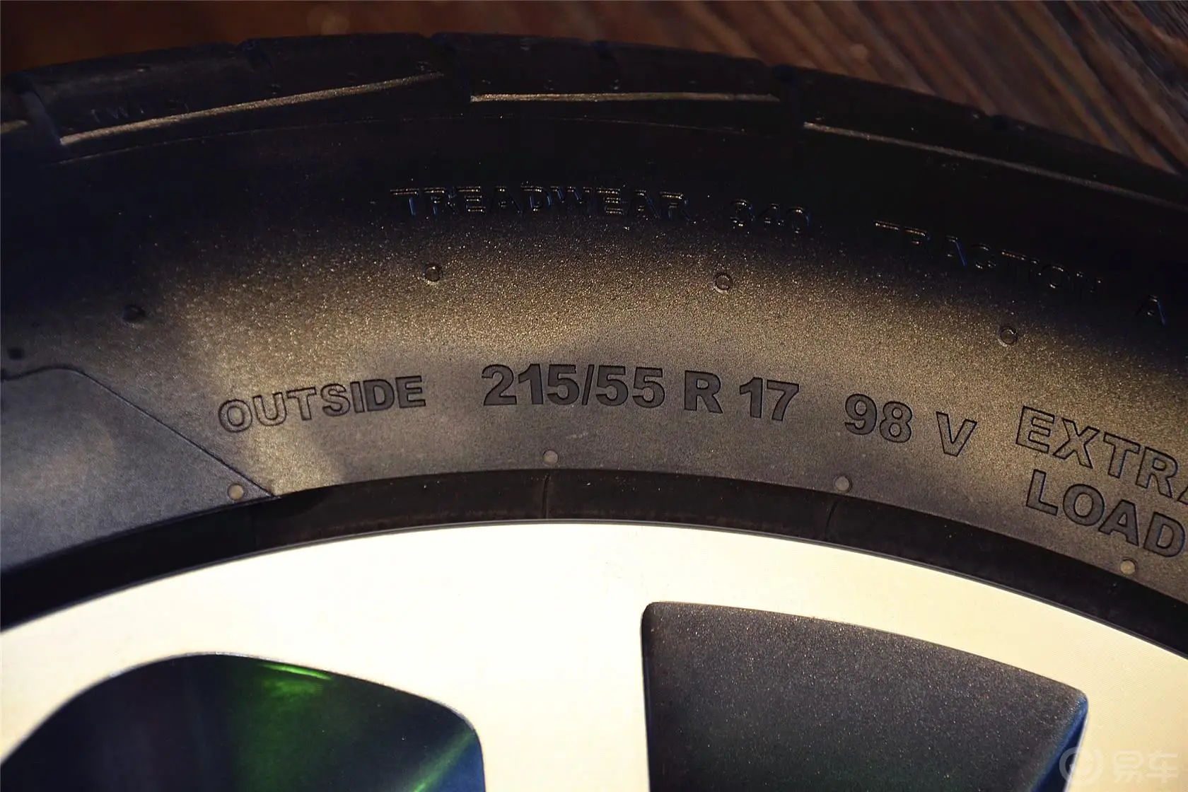 华颂72.0T 手自一体 旗舰版轮胎规格