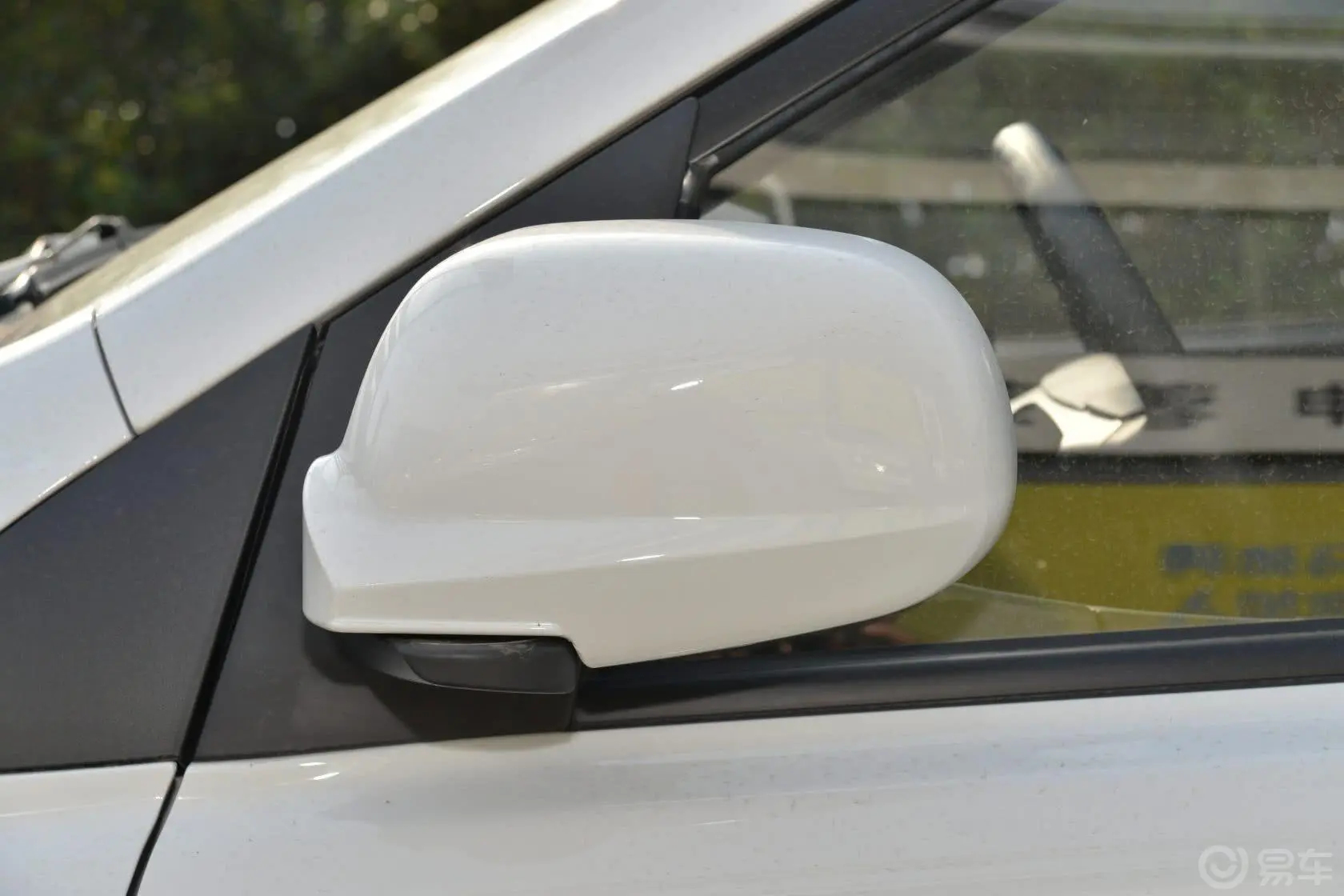 荣威W51.8T 手动 两驱 驰域特装版后视镜转向灯（前）