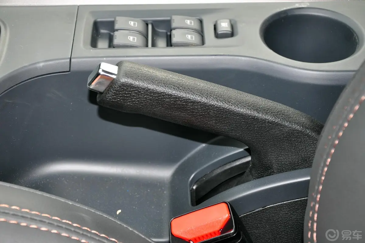 海马S51.5T CVT 舒适型运动版驻车制动（手刹，电子，脚刹）