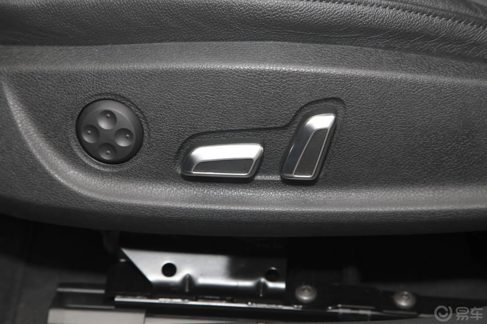 奥迪A5Sportback 40 TFSI风尚版座椅调节键