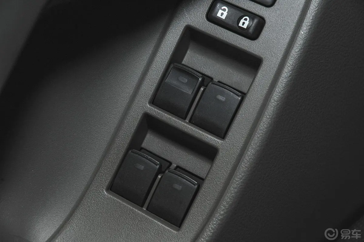 逸致1.8L CVT  180G 舒适版 5座车窗升降键