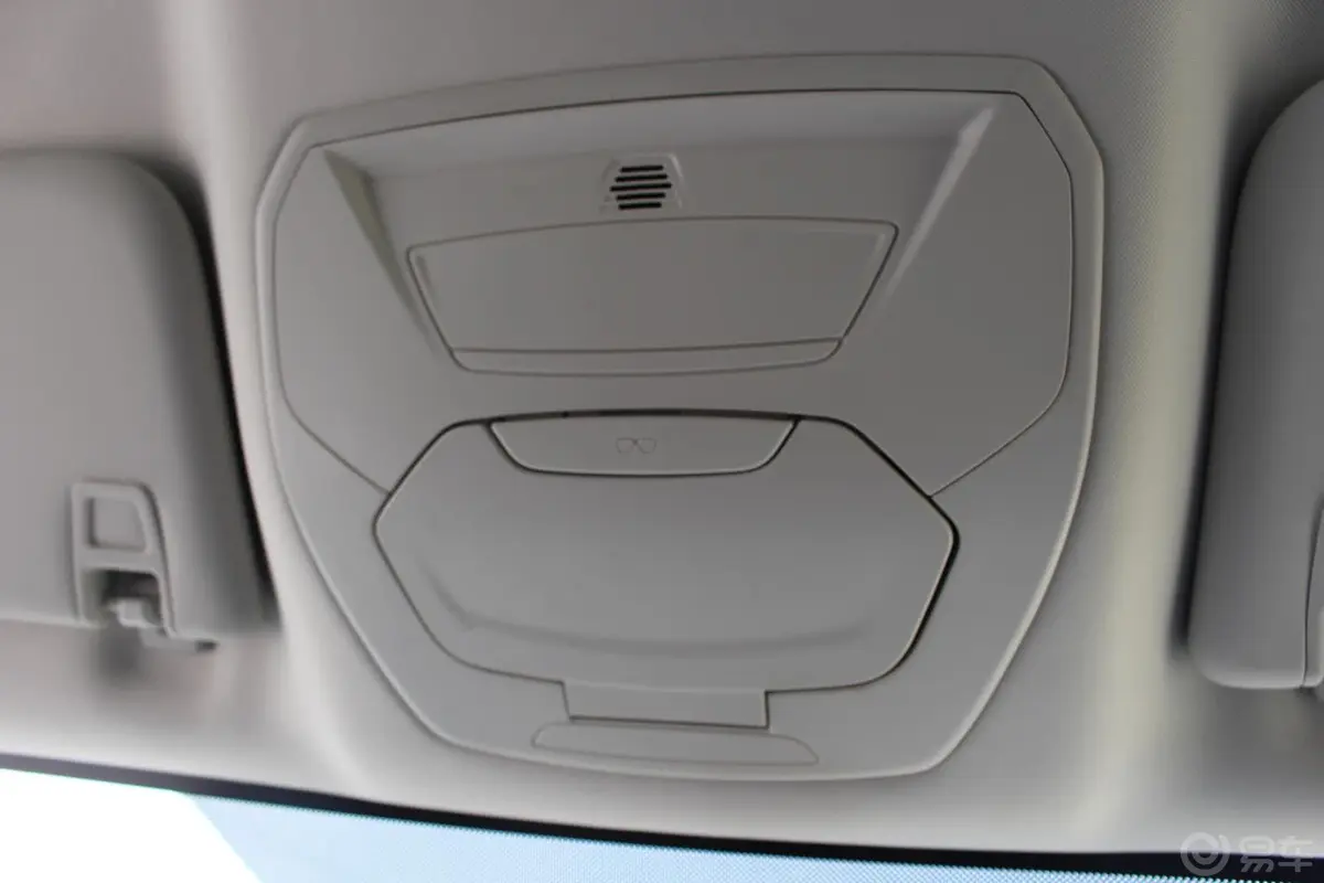 翼虎1.5 GTDi 自动 两驱 舒适型前排车顶中央控制区
