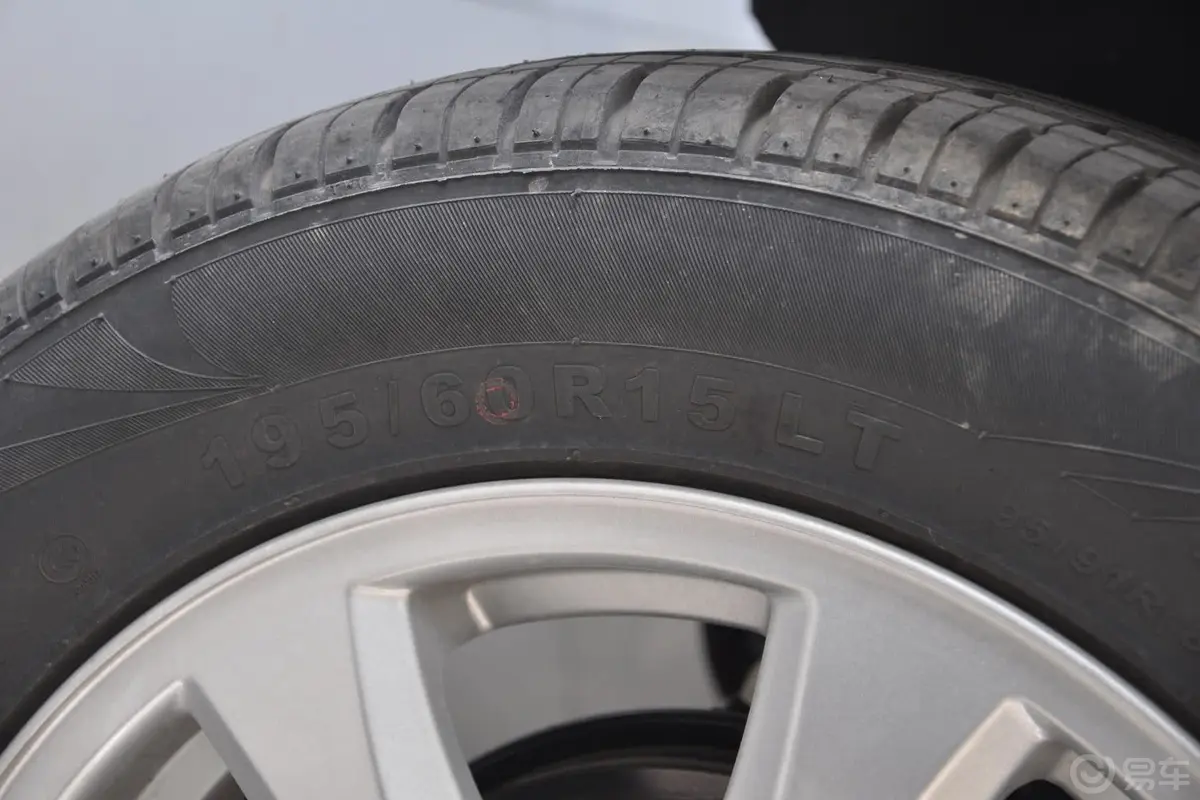 欧诺S1.5L 手动 精英版轮胎规格