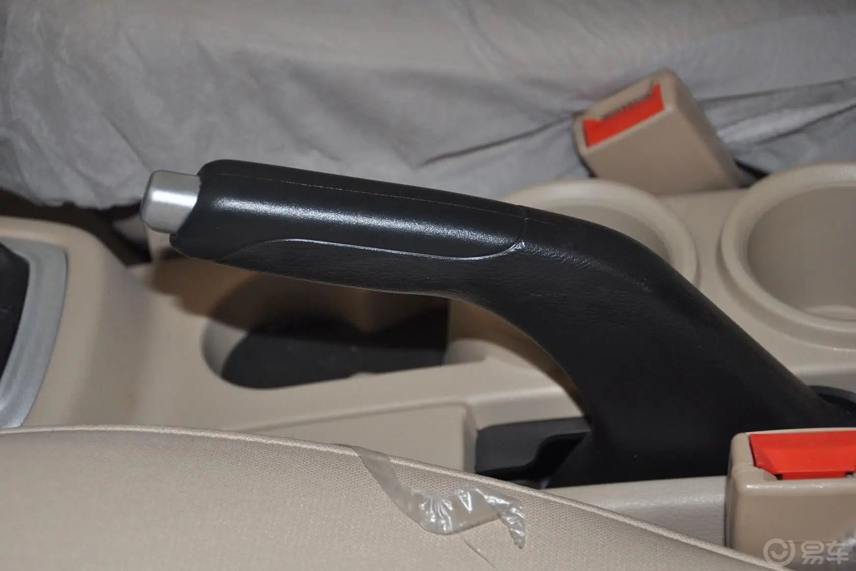 欧诺S1.5L 手动 精英版驻车制动（手刹，电子，脚刹）