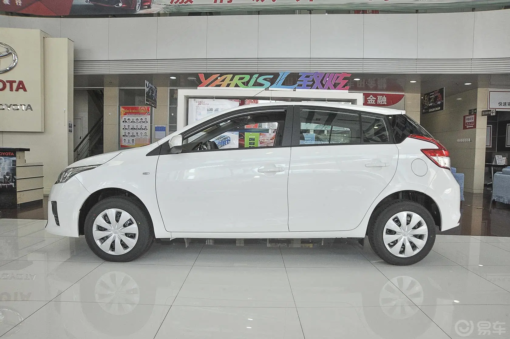 YARiS L 致炫1.3L 自动 魅动版外观