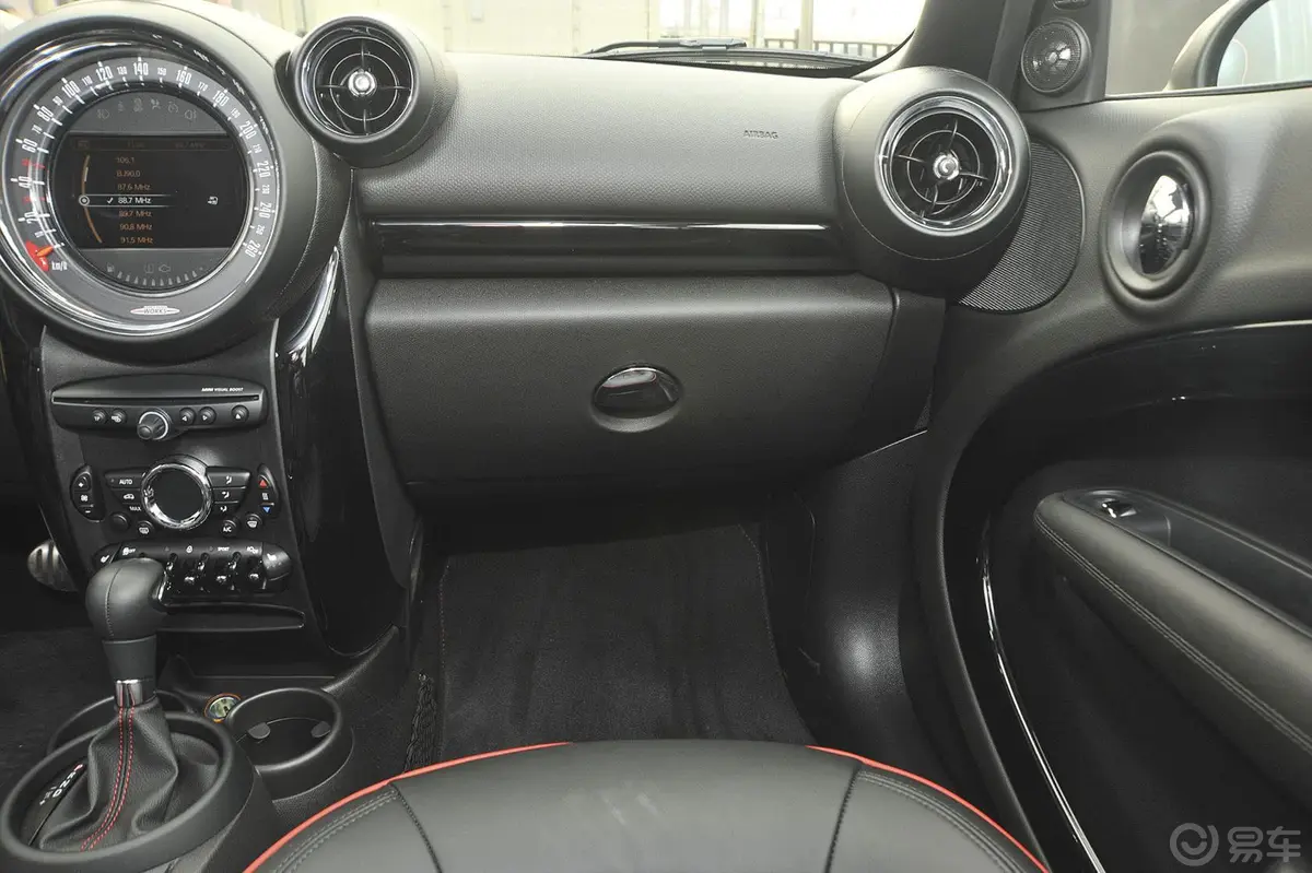 MINI JCW COUNTRYMAN1.6T JCW All 4内饰