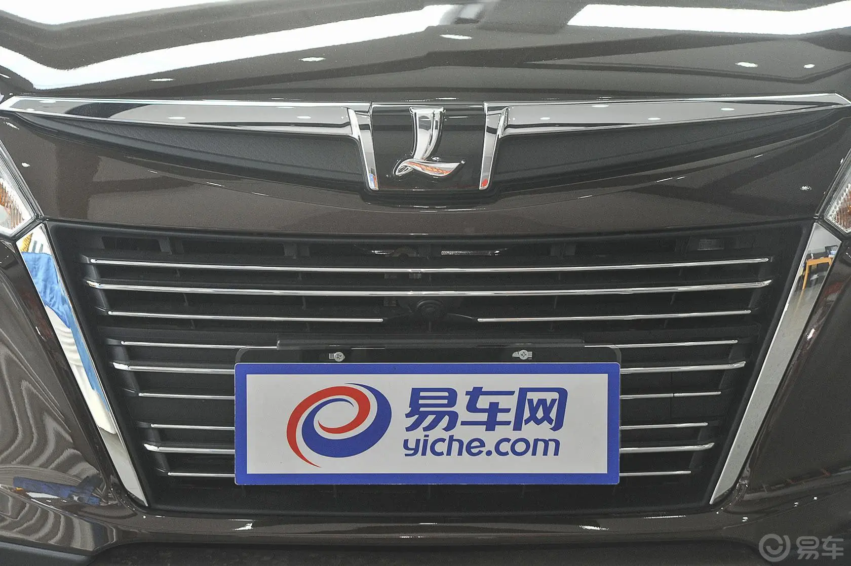 优6 SUV2.0T 时尚型大灯侧45度俯拍