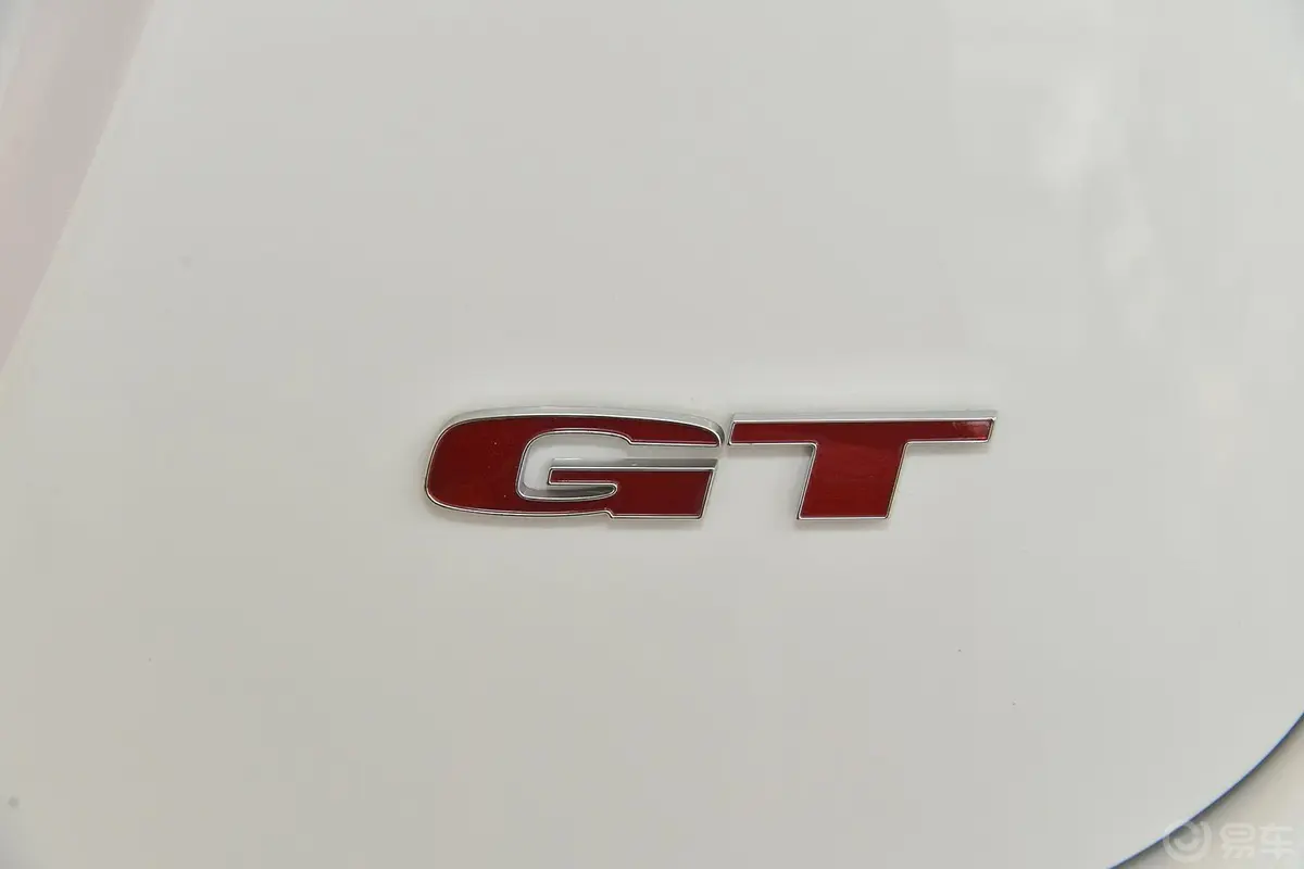 名爵GT 锐行1.5T 自动 风尚型尾标