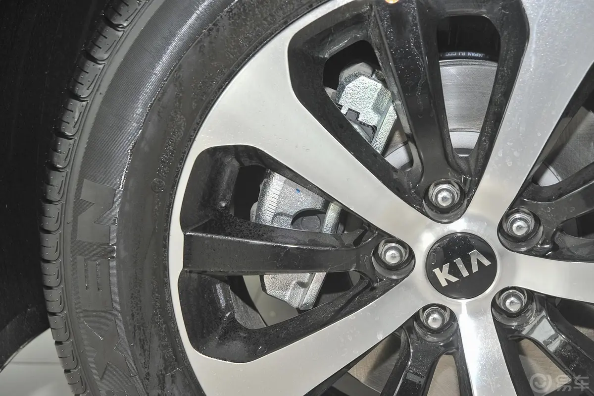 索兰托索兰托L 2.4GDI 汽油 4WD 精英版 七座 国IV外观