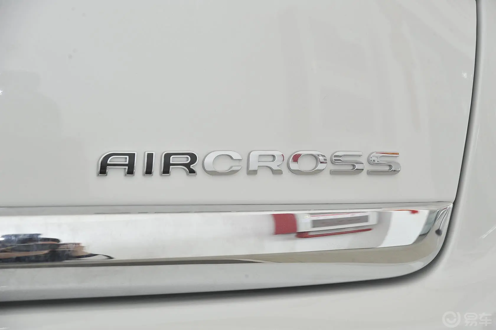 雪铁龙C4 AIRCROSS(进口)2.0L 自动 两驱 豪华版尾标