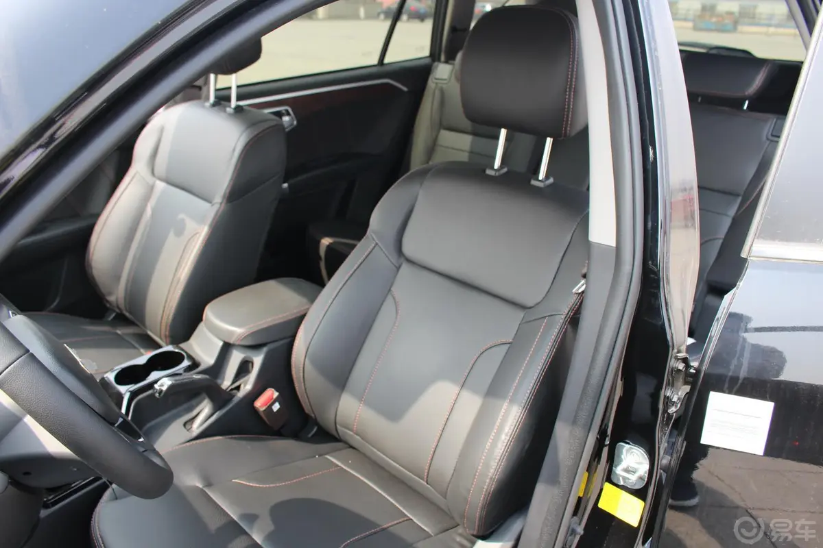 豪情SUV2.4L AT 两驱 豪华型驾驶员座椅