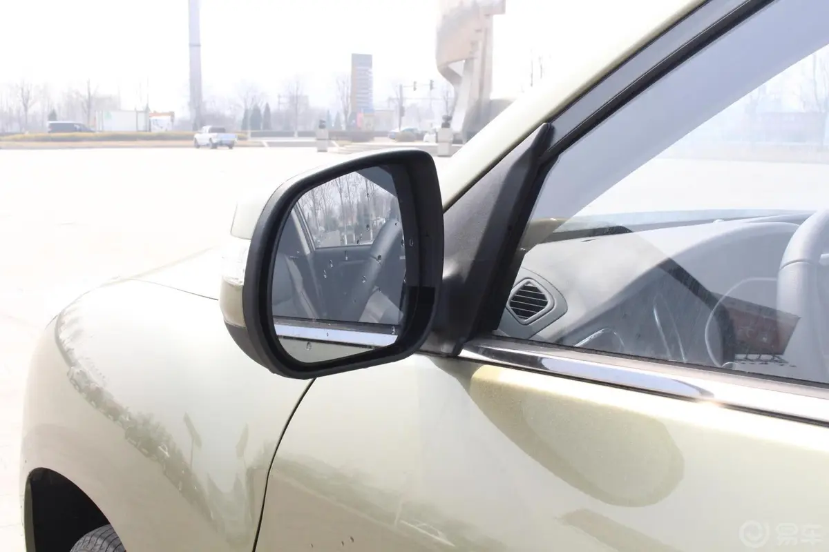 豪情SUV2.4L AT 两驱 尊享型后视镜镜面（后）