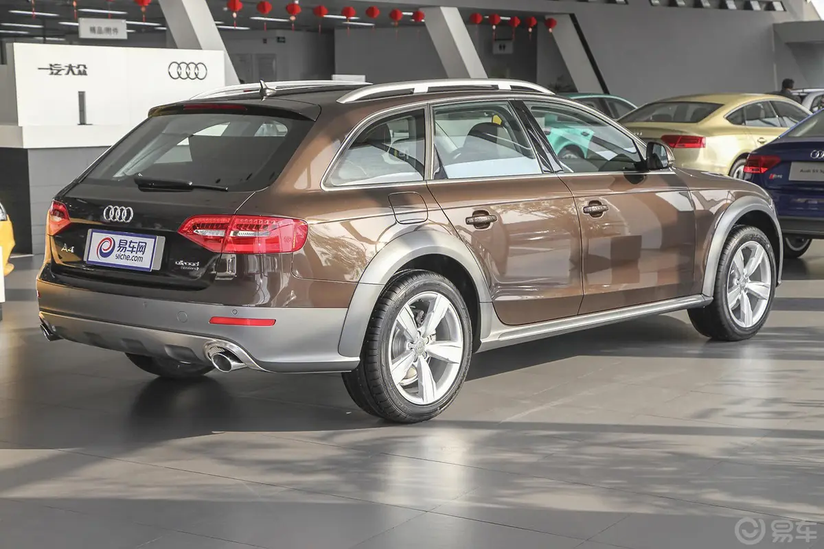 奥迪A4(进口)40TFSI allroad quattro plus外观