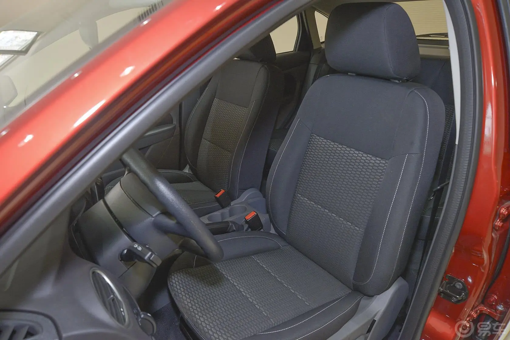 福克斯两厢 经典款 1.8L 自动 基本型驾驶员座椅