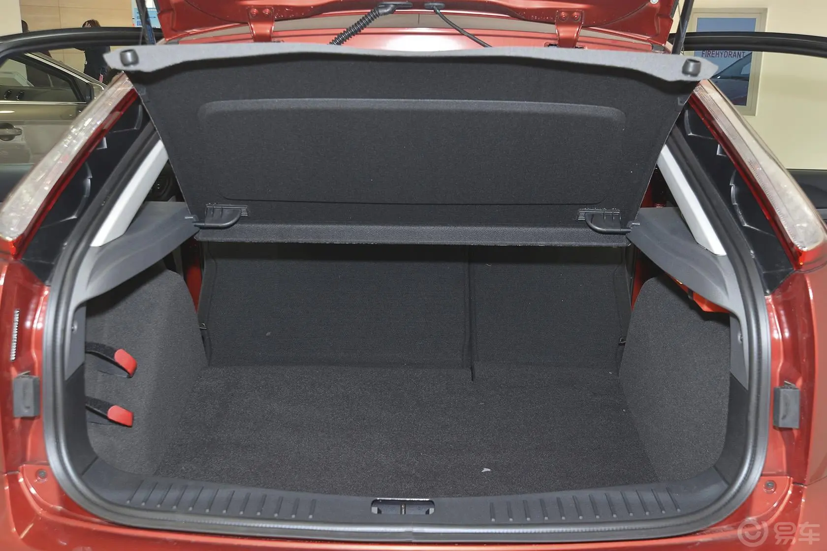 福克斯两厢 经典款 1.8L 自动 基本型行李箱空间